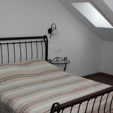 Apartments Vila Oksana Mimice Kamer foto